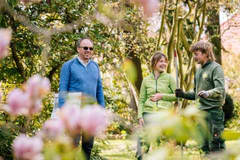 Auszubildende der Firma Gartengestaltung Theim